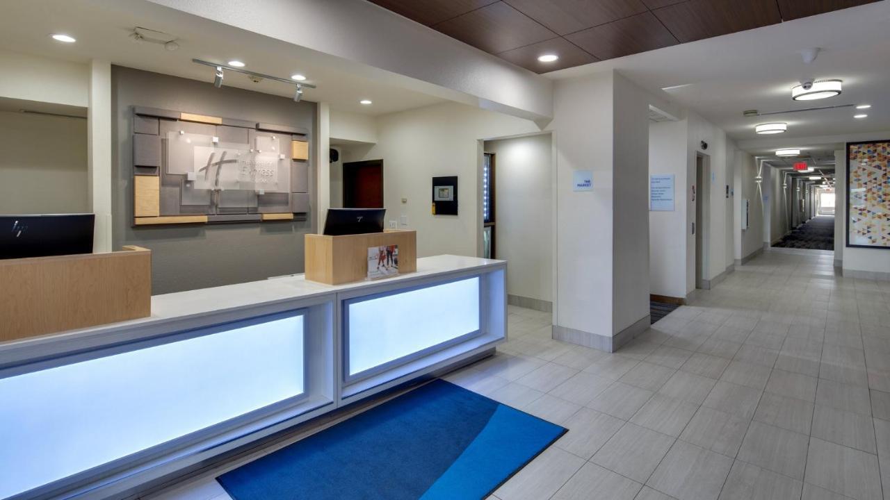 Holiday Inn Express & Suites Detroit - Farmington Hills By Ihg Northville Eksteriør bilde