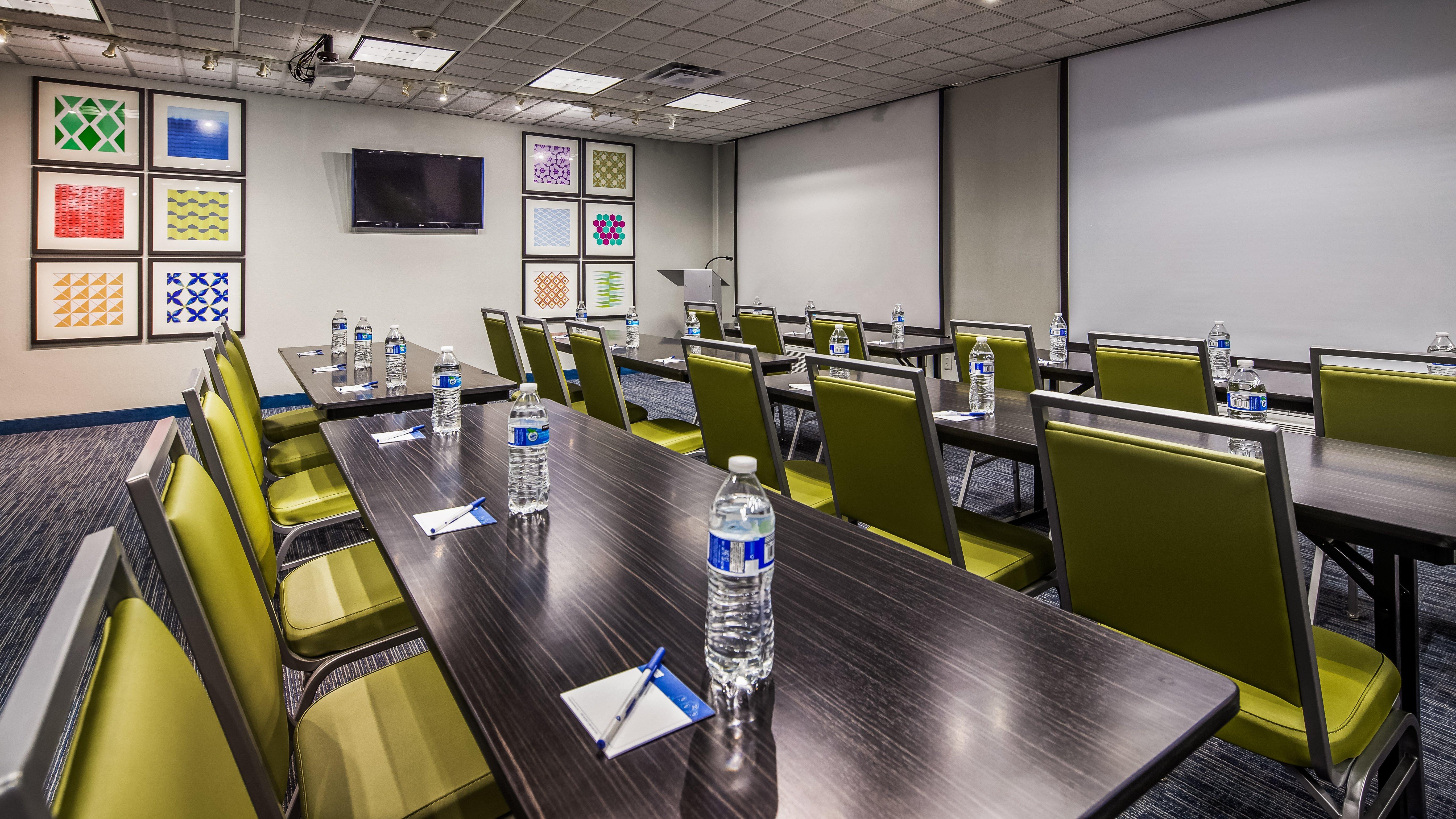 Holiday Inn Express & Suites Detroit - Farmington Hills By Ihg Northville Eksteriør bilde