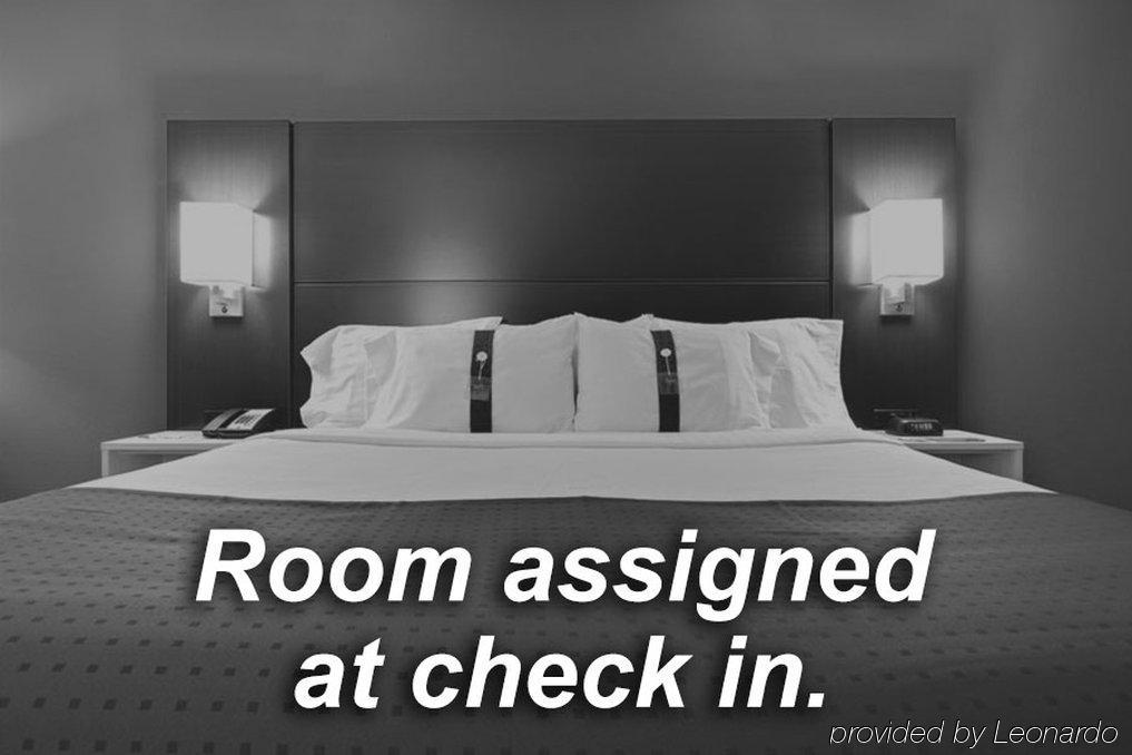 Holiday Inn Express & Suites Detroit - Farmington Hills By Ihg Northville Eksteriør bilde